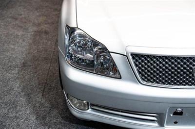 2005 Toyota Crown - Thumbnail