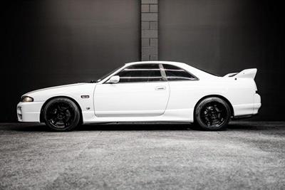 1997 Nissan Skyline - Thumbnail