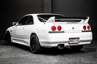 1997 Nissan Skyline - Thumbnail