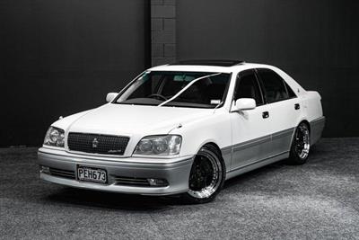 2000 Toyota Crown - Thumbnail