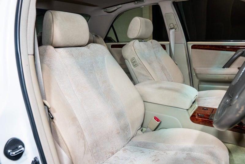 2000 Toyota Crown