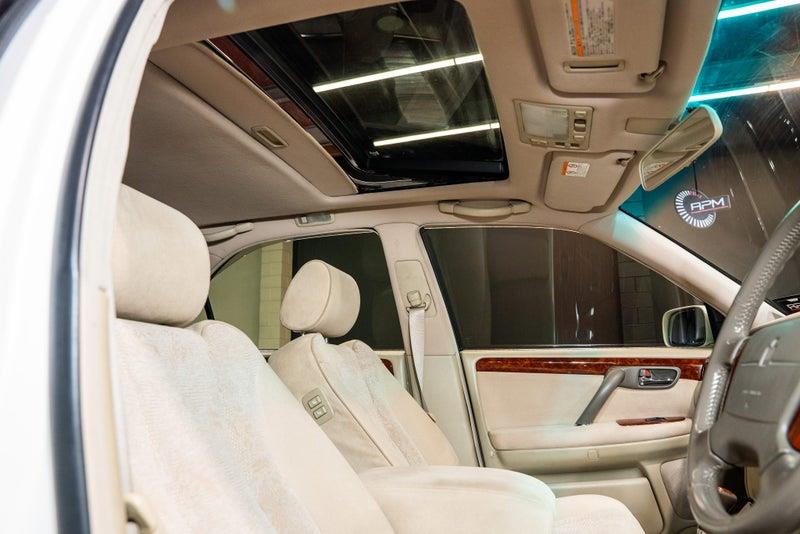 2000 Toyota Crown