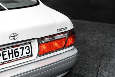 2000 Toyota Crown - Thumbnail