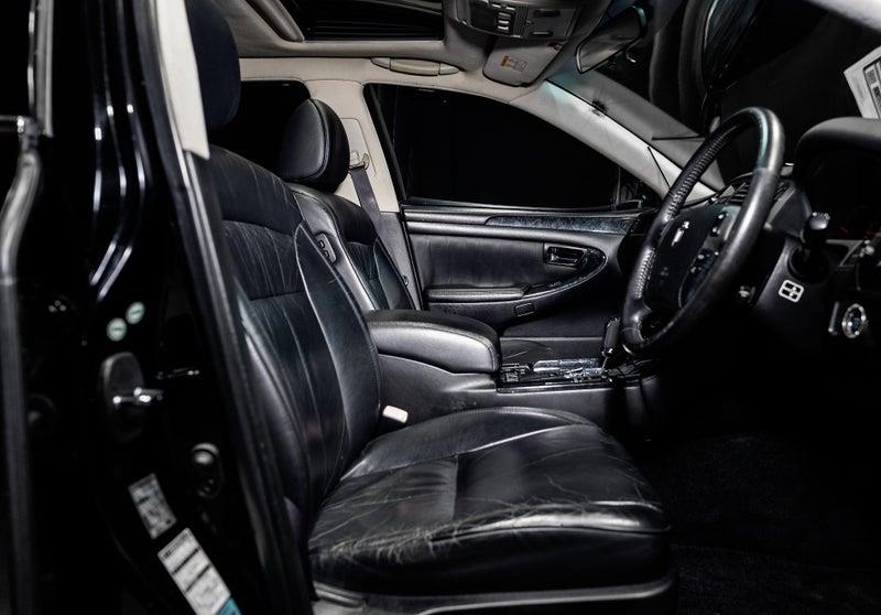 2004 Toyota Crown