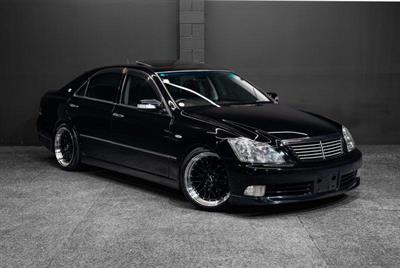 2004 Toyota Crown - Thumbnail