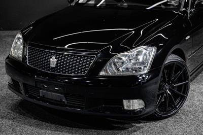 2005 Toyota Crown - Thumbnail