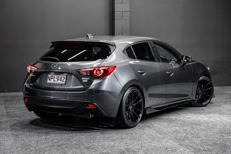 2014 Mazda Axela