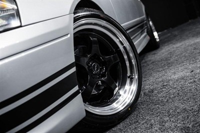 2004 Ford Falcon - Thumbnail