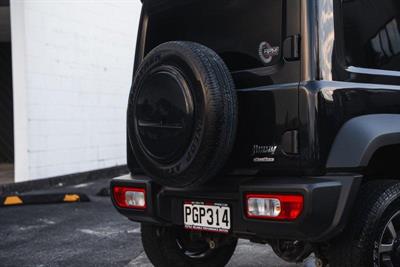 2022 Suzuki Jimny - Thumbnail