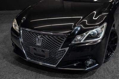 2013 Toyota Crown - Thumbnail