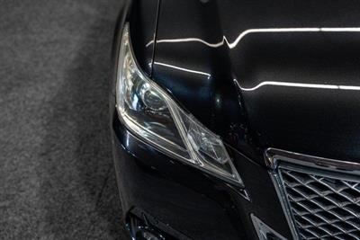 2013 Toyota Crown - Thumbnail