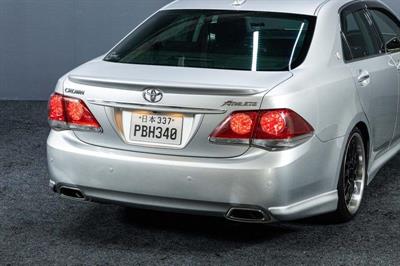 2011 Toyota Crown - Thumbnail