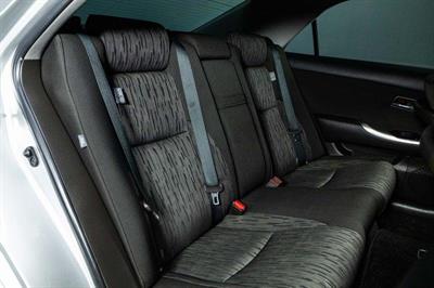 2011 Toyota Crown - Thumbnail
