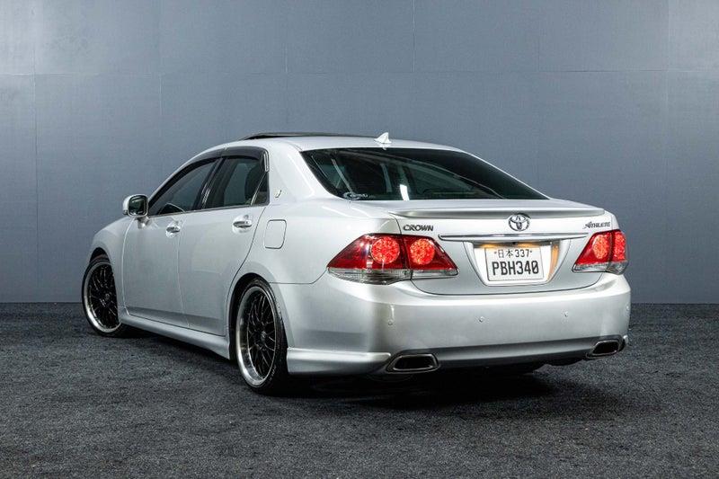 2011 Toyota Crown