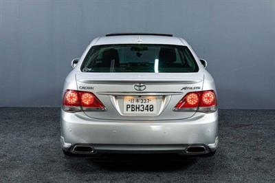 2011 Toyota Crown - Thumbnail
