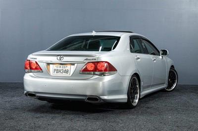 2011 Toyota Crown - Thumbnail