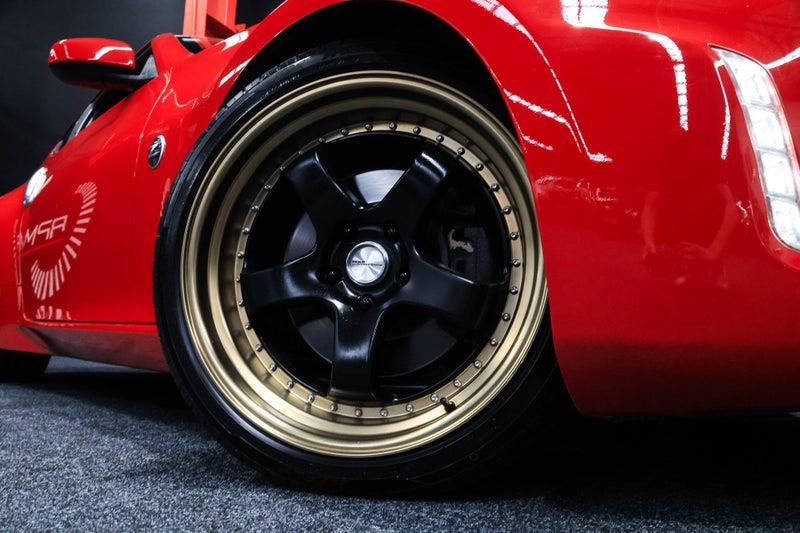 2014 Nissan Fairlady