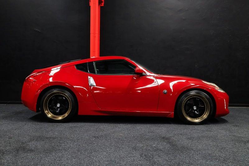 2014 Nissan Fairlady