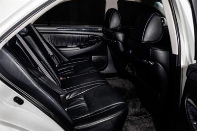 2004 Toyota Crown - Thumbnail