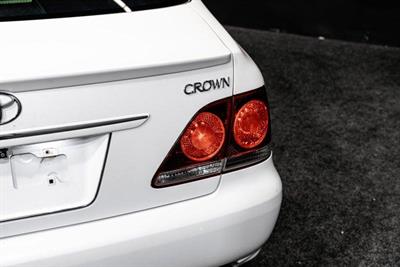 2004 Toyota Crown - Thumbnail