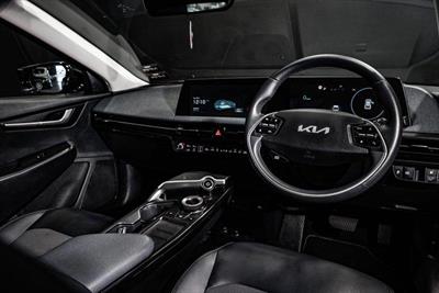 2022 Kia EV6 - Thumbnail