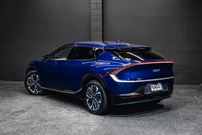 2022 Kia EV6 - Thumbnail