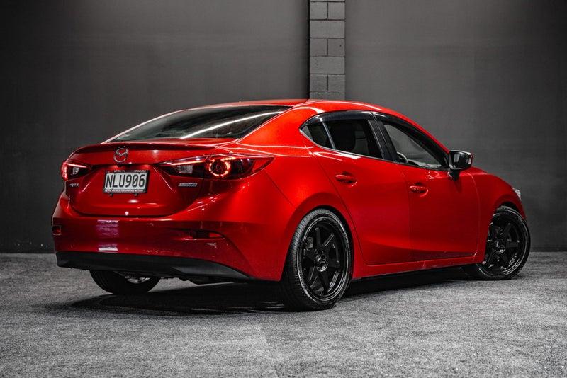 2013 Mazda Axela