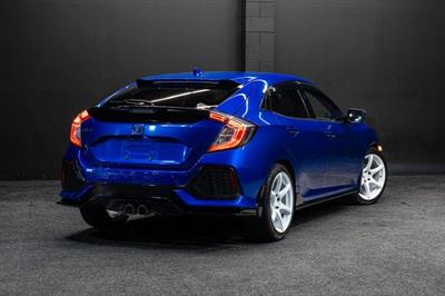 2017 Honda Civic - Thumbnail
