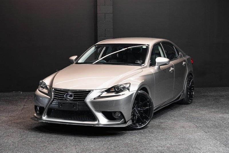 2013 Lexus IS 300h