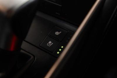 2013 Lexus IS 300h - Thumbnail