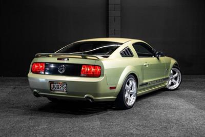 2005 Ford Mustang - Thumbnail