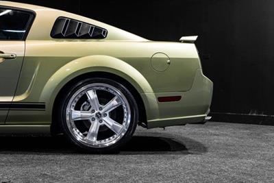 2005 Ford Mustang - Thumbnail