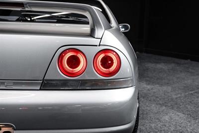 1997 Nissan Skyline - Thumbnail