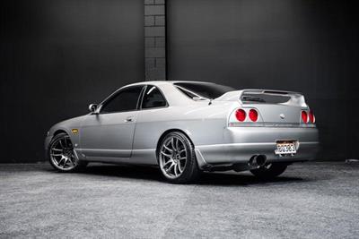 1997 Nissan Skyline - Thumbnail