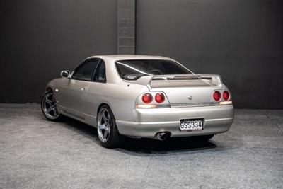 1996 Nissan Skyline - Thumbnail