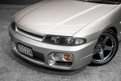 1996 Nissan Skyline - Thumbnail