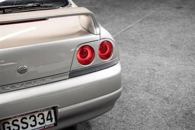 1996 Nissan Skyline - Thumbnail