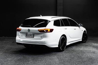 2018 Holden Commodore - Thumbnail