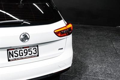 2018 Holden Commodore - Thumbnail