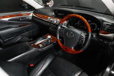 2014 Lexus LS 460 - Thumbnail