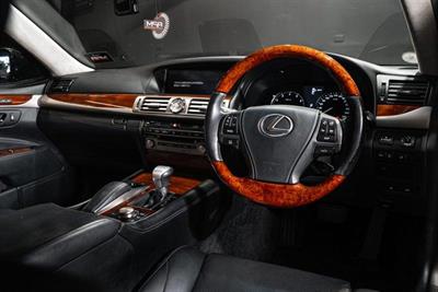 2014 Lexus LS 460 - Thumbnail