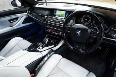 2012 BMW M5 - Thumbnail
