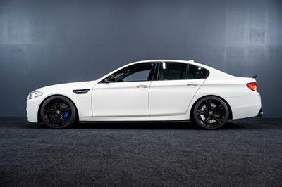 2012 BMW M5 - Thumbnail