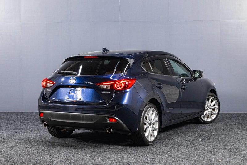 2015 Mazda Axela