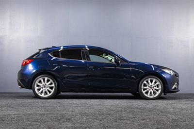 2015 Mazda Axela - Thumbnail