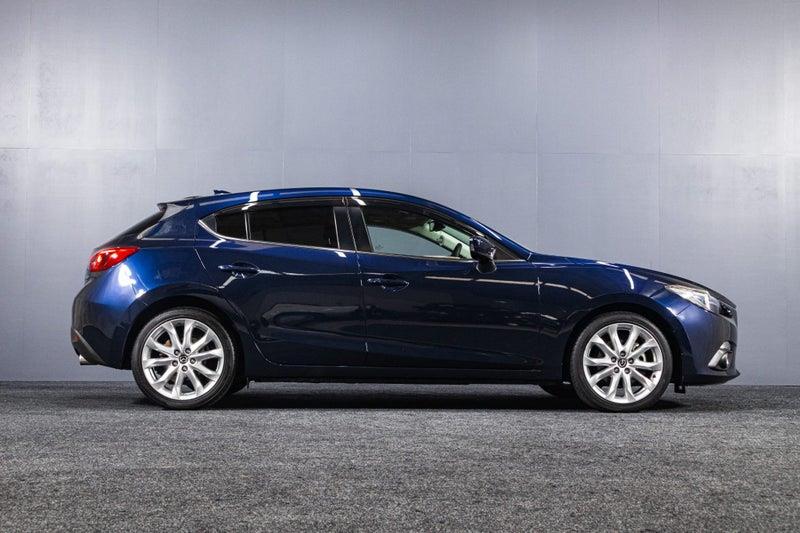 2015 Mazda Axela
