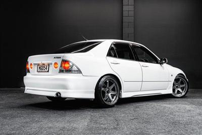 1999 Toyota Altezza - Thumbnail