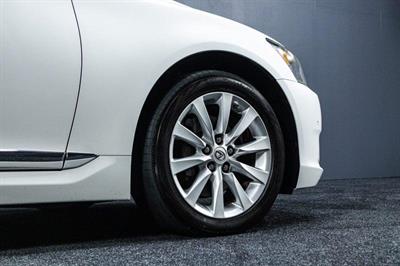 2015 Lexus LS 460 - Thumbnail