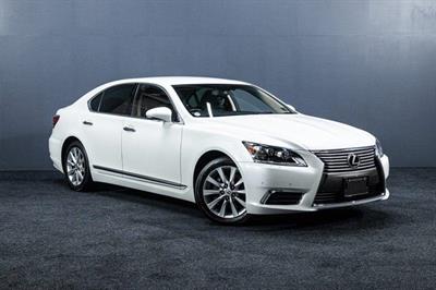 2015 Lexus LS 460 - Thumbnail