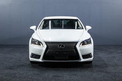 2015 Lexus LS 460 - Thumbnail